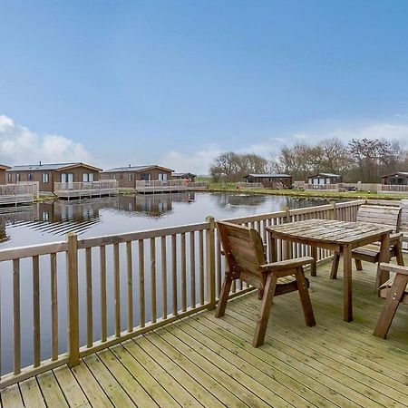 Woodland Lakes Lodges Thirsk Exterior foto