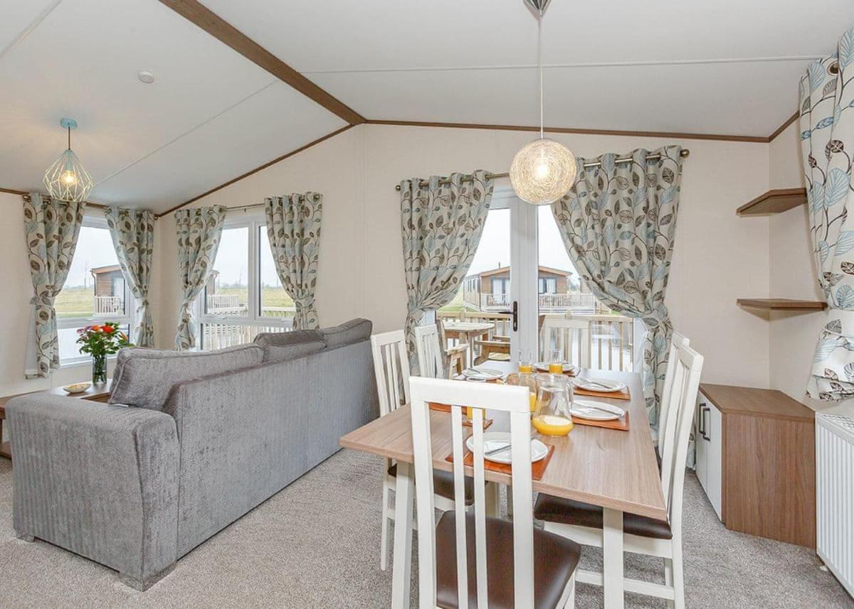 Woodland Lakes Lodges Thirsk Exterior foto